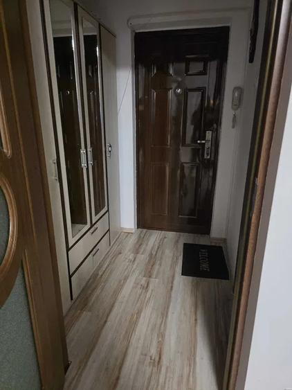 Garsoniera, decomandata, 38 mp, aer conditionat, metrou aproape, Lujerului