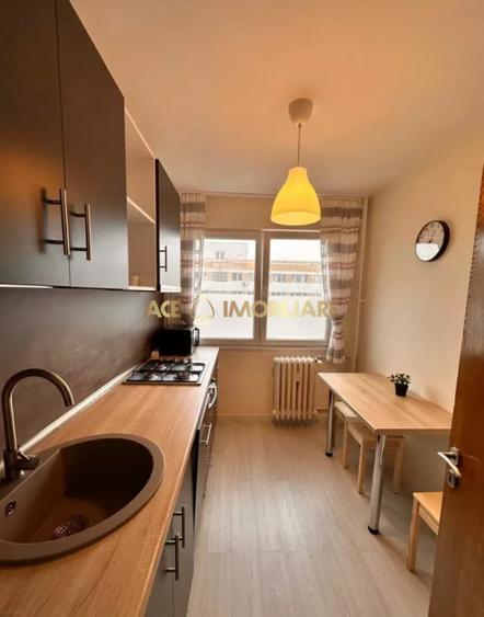 3 Camere de inchiriat | Titan | Metrou | Renovat