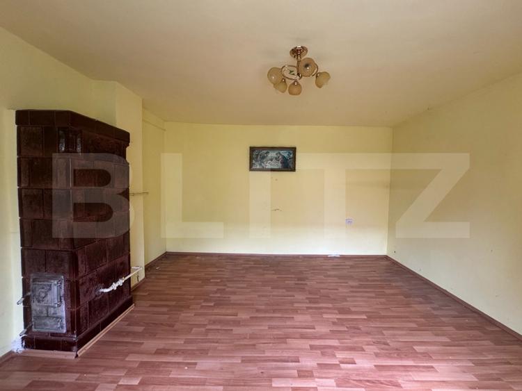 Casă solidă cu garaj și teren de 3.400 mp, Deva