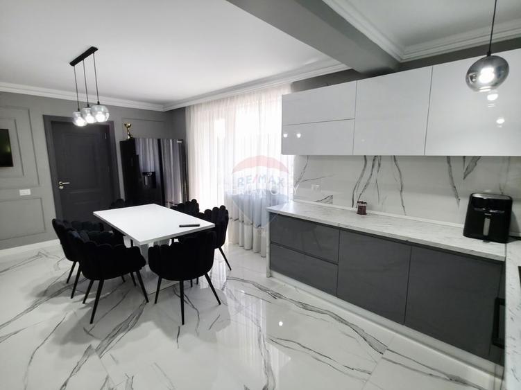 Apartament cu 5 camere de vânzare în zona Precista - 25