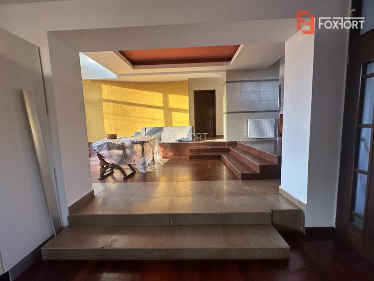 Casa individuala cu 10 camere si piscina, in Dumbravita - ID V5614 - 25