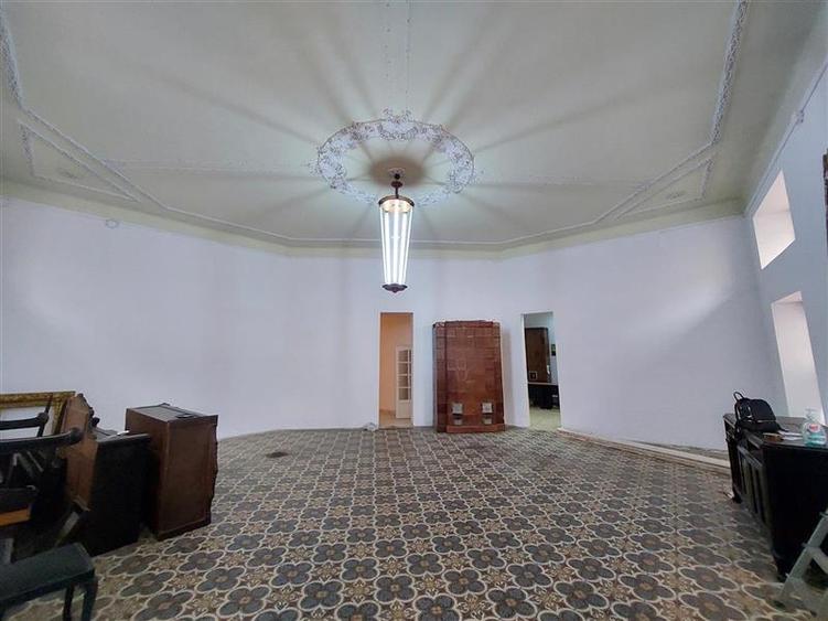 Spatiu comercial, zona centrala