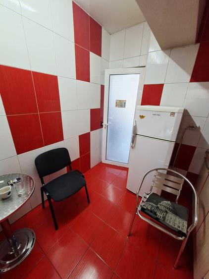 Zona ultracentrala - Cladire moderna de birouri, Parter+Mezanin+Etaj