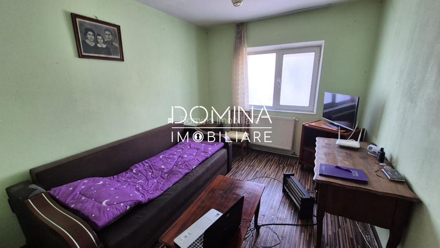 Vânzare apartament 4 camere, et.2, situat în Târgu Jiu, strada Progresului - 2