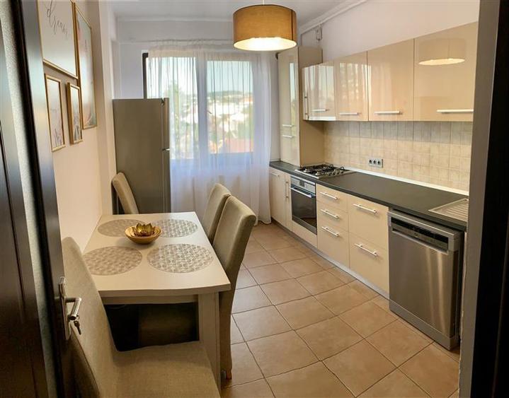De inchiriat apartament lux ultracentral