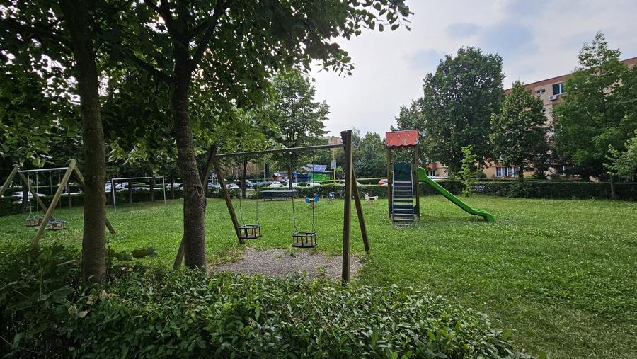 Bulevardul Saturn apartament mobilat si utilat cf I