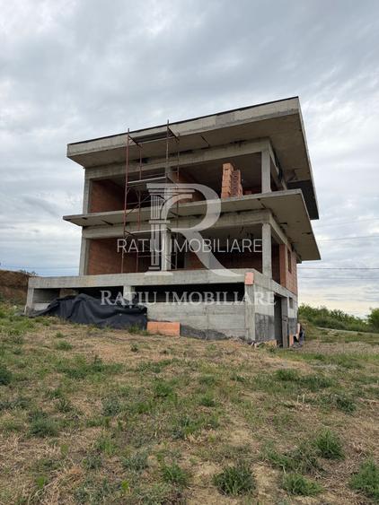 Vilă Statement cu Piscină și Design Arhitectural Spectaculos | Oradea - 24