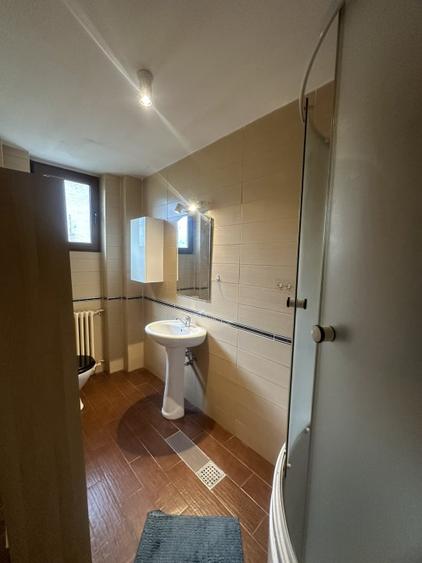 Apartament 2 camere, Calea Victoriei, etaj 1, bloc - lista 2, mobilat, (video)