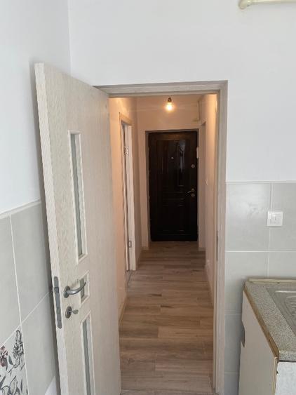 GARSONIERĂ RENOVATĂ DE VÂNZARE