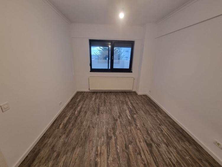 Tomis plus- apartament 3 camere parter inalt cu terasa