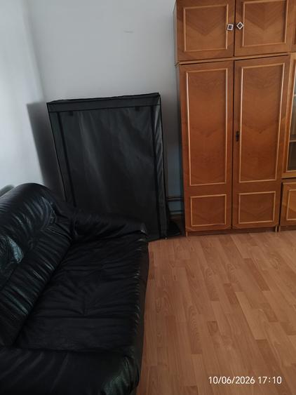 INCHIRIERE O CAMERA INTR-UN APARTAMENT DE 3 CAM BERCENI- RESITA