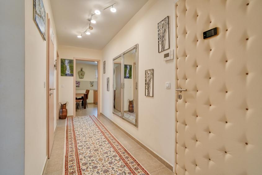 Coresi Avantgarden - Kasper, apartament elegant cu 3 camere, loc parcare, boxa