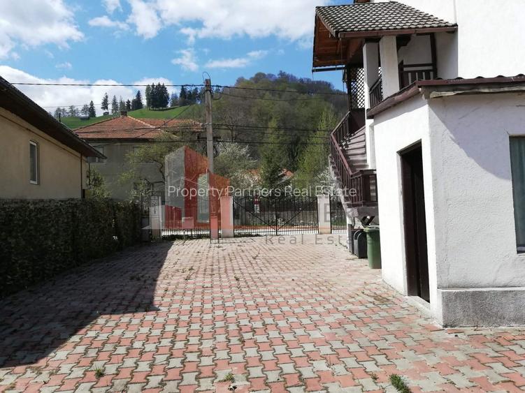Pensiune lângă Castelul Bran | 9 camere | Pregătită pentru activitate - 17