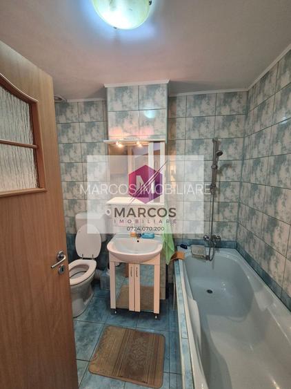 Vand apartament 2 camere Micro 3 - 6