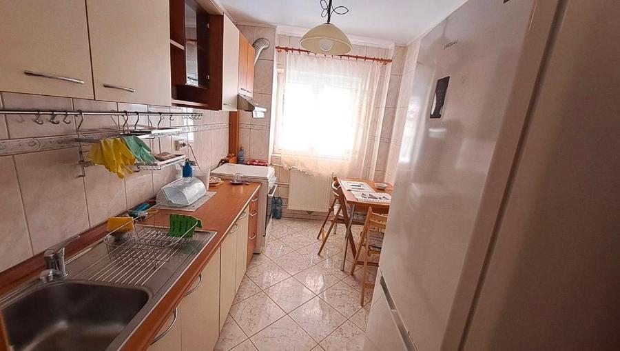 Apartament 2 camere Teiul Doamnei-et 5- decomandat-1985