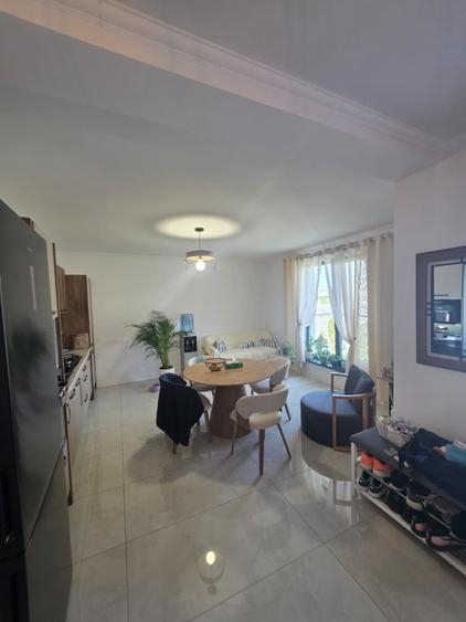 Casa complet mobilata, parter, 126 mp, 400 mp curte, zona Metro