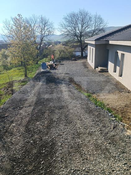 Casă parter | Livezile | Priveliște spre oraș | 125 mp utili | Teren 7 ari