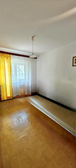 Piața Rahova, Str. Oltina - 3 camere, decomandat, et. 1/4, 1985, reabilitat