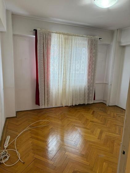 Apartament 3 camere Mosilor-decomandat- et 6- an 1980