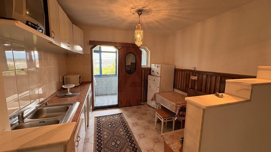 Apartament 2 camere decomandat cu balcon și pivniță în Vasile Aaron