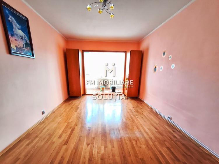 Apartament 2 camere decomandat - garaj - etaj 3 - Păltinișului