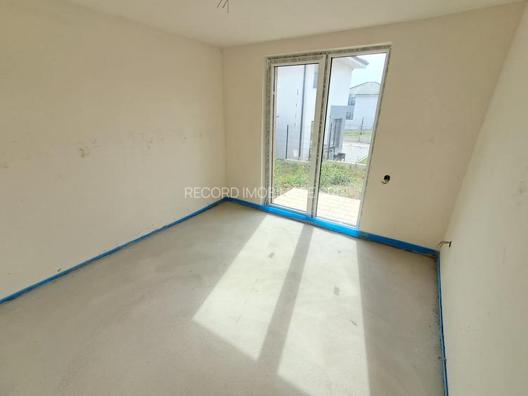 Casa cuplata prin garaj 23 mp, sup.totala 147 mp,teren 400 mp Chinteni - 7