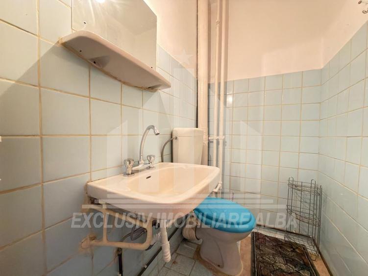 Apartament cu 3 camere | 2 bai | 64 mp | Cetate - Mercur