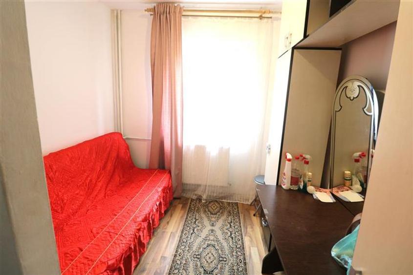 Comision 0% Garsoniera, et 1,  zona Iosefin