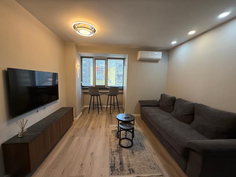 Vanzare 2 camere Magheru - Universitate, renovat, mobiliat