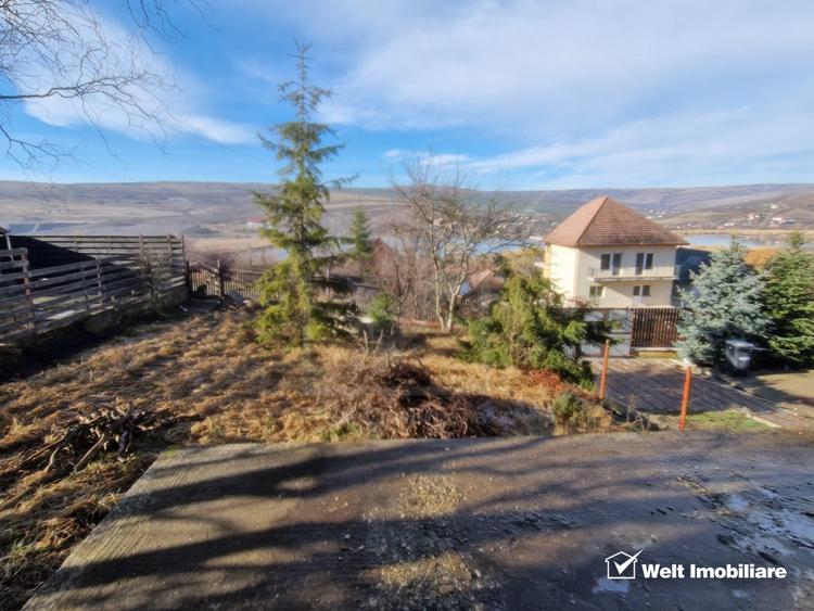 Casa indivuduala la rosu, Campenesti, 720 mp teren