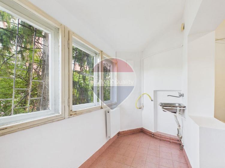 Apartament cu mansardă și garaj de vânzare în zona Domenii