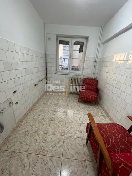 DE VANZARE AP 3 CAMEREIN DRUMUL TABEREI