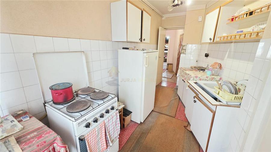 Apartament cu 2 camere decomandate  52  mp   Grigorescu