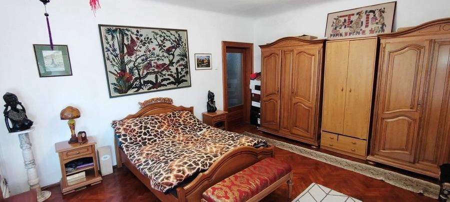 Apartament rustic, deosebit de 98 mp,  cu gradina, in Andrei Muresanu