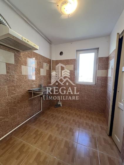 Apartament 3 camere de vânzare – Micro 7