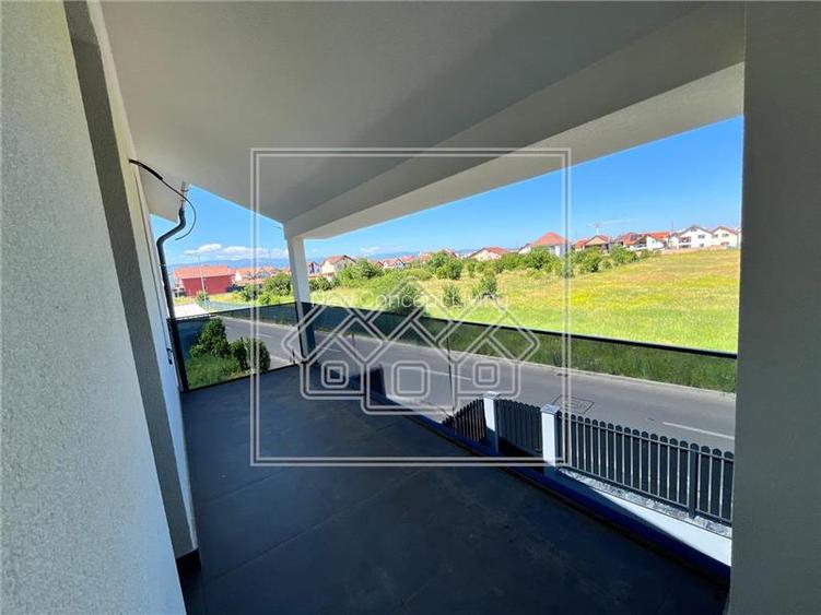 Casa de vanzare in Sibiu - 4 camere - 3 bai - teren 600 mp - 11