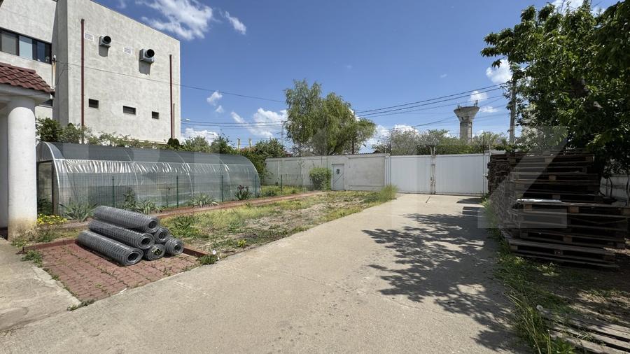 Spațiu industrial tip hală cu birouri, acces tir, 2 rampe, zona Caracal