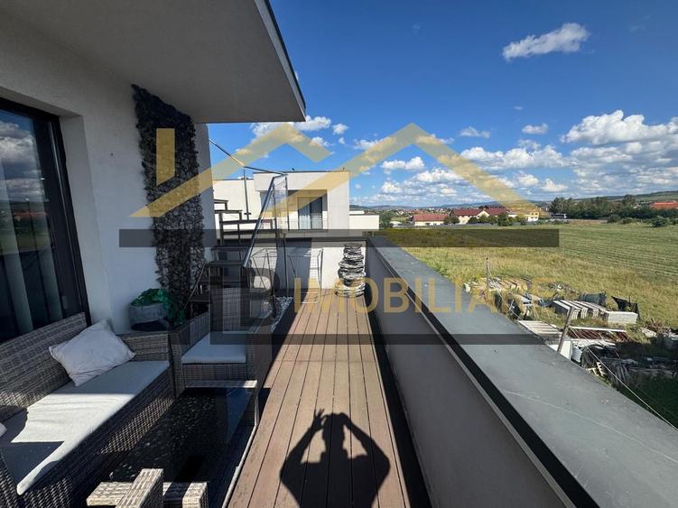 Penthouse, 3 camere, 81mp, terasa, parcare, zona strazii Lalelelor