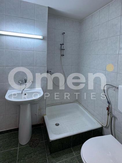 Apartament 4 camere de închiriat | central | etaj 2 | semidecomandat |