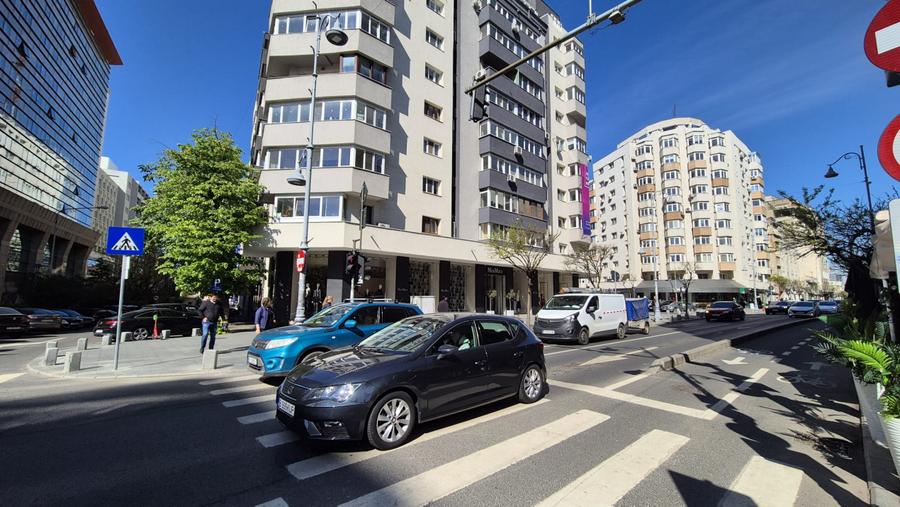 SPATIU DE INCHIRIAT CALEA VICTORIEI