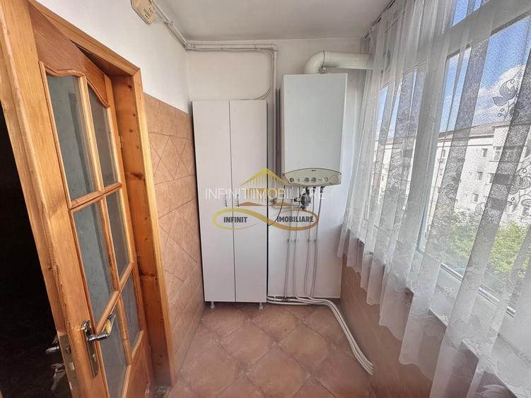 De vanzare apartament 2 camere decomandate Nord Bacau - 8
