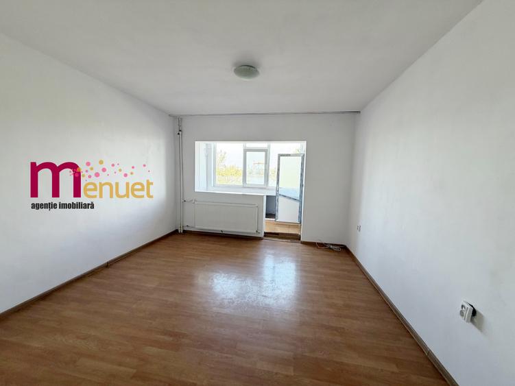 Apartament 2 camere,Central,etaj 2