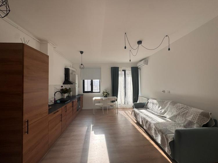 Apartament cu 2 camere de vanzare, zona Safirului