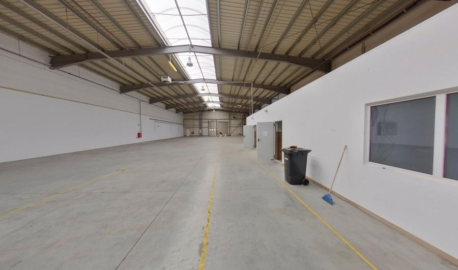 Hală industrială de închiriat 856 mp