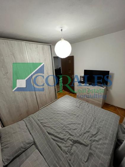 Zona Lipovei - 3 camere. La etajul 2, bloc izolat !