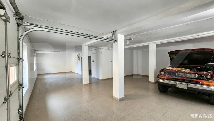 Casă spațioasă, 240 mp, pretabil pentru service auto, zona 7 Nov - Târgu Mureș