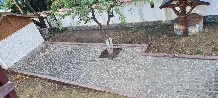 Vila de pe cărțile poștale