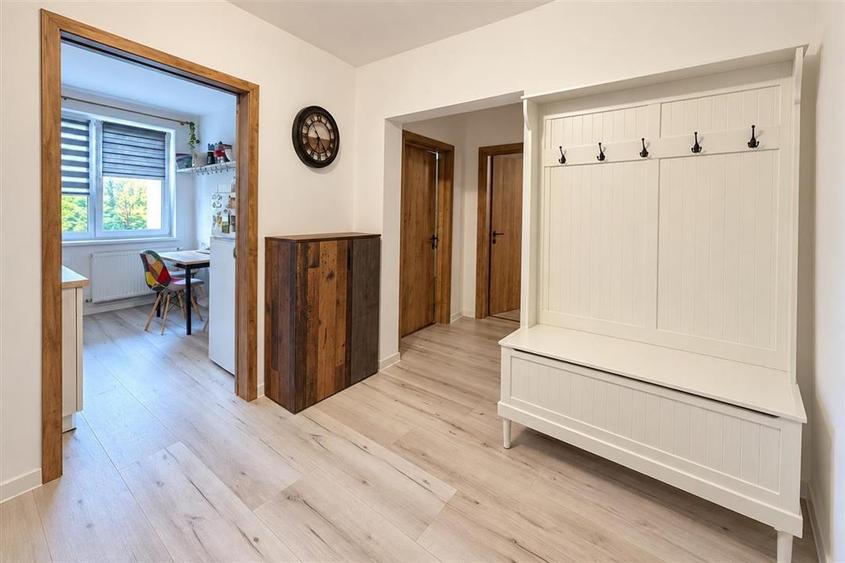 Apartament 2 camere decomandat balcon zona Mihai Viteazu