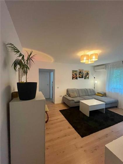 Apartament 2 Camere 50mp Complet Renovat/Utilat Garaj 17m2