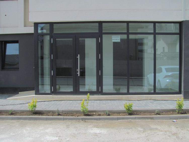 Spatiu Comercial, Stradal, Parter